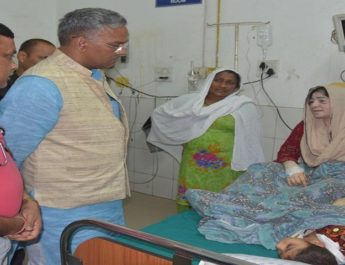 सीएम ने आपदा प्रबन्धन केन्द्र और दून चिकित्सालय का किया औचक निरीक्षण, जारी किए दिशा निर्देश... 2 Hello Uttarakhand News »