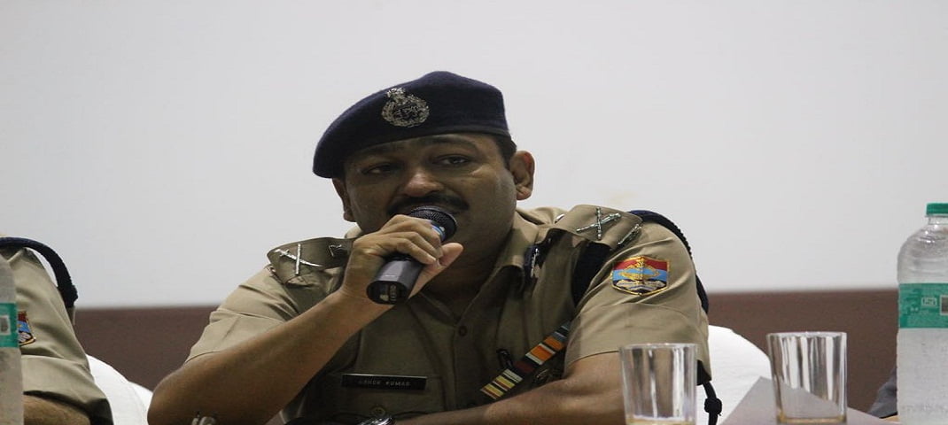 शनिवार को उपराष्ट्रपति का देहरादून दौरा, सुरक्षा व्यवस्था के लिए पुलिस महकमे की बैठक 2 Hello Uttarakhand News »