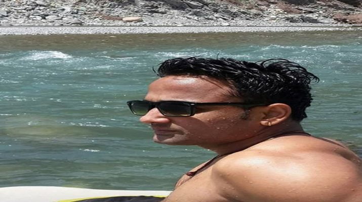 महिला ने इस तरह की जान देने की कोशिश, पुलिस के सिपाही ने बचाई महिला की जान... 1 Hello Uttarakhand News »