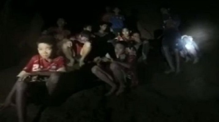 थाईलैंड में रेस्क्यू ऑपरेशन शुरू, 1 बच्चे को निकालने में लगेगा 11 घंटे का समय 1 Hello Uttarakhand News »