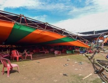 मोदी की रैली में पंडाल गिरने से 90 लोग जख्मी, केंद्र ने पश्चिम बंगाल सरकार से मांगी रिपोर्ट 2 Hello Uttarakhand News »