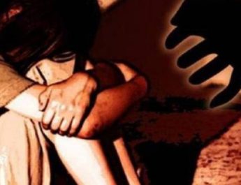 जन्मदिन में आए परिचित ने नाबालिक से किया दुष्कर्म, आरोपी की तलाश शुरू 2 Hello Uttarakhand News »