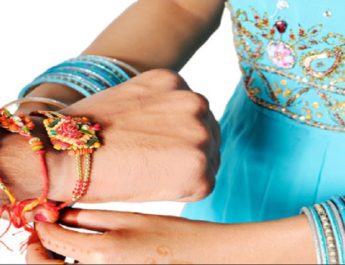 देशभर में धूम-धाम से मनाया जा रहा रक्षा बंधन का त्योहार 4 Hello Uttarakhand News »