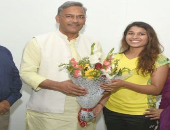 इंटरनेशनल बैडमिंटन चैम्पियन कुहू गर्ग ने सीएम से की मुलाकात 3 Hello Uttarakhand News »