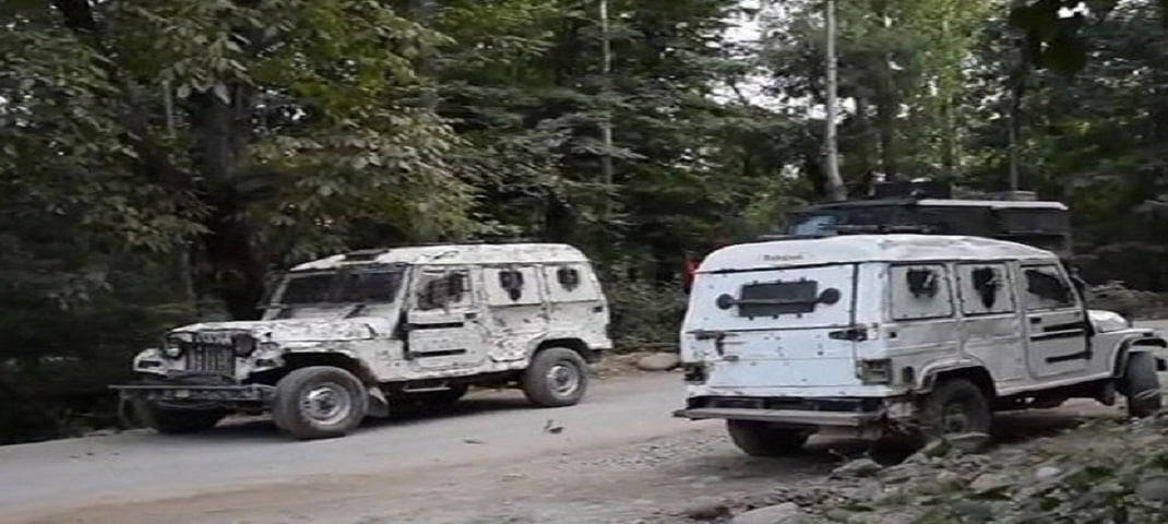 सेना और आतंकियों के बीच मुठभेड़, 5 आतंकी ढेर 2 सेना और आतंकियों के बीच मुठभेड़, 5 आतंकी ढेर 2 Hello Uttarakhand News »