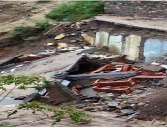 भूस्खलन से मलबे में दफन हुए एक ही परिवार के 8 लोग, 3 शव बरामद 2 Hello Uttarakhand News »