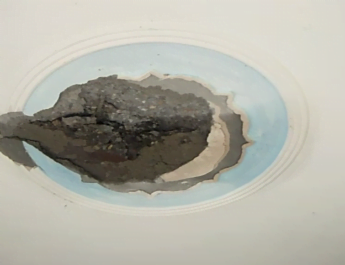 घर पर गिरी आकाशीय बिजली, छत टूटने सहित कई उपकरण हुए ख़राब 4 Hello Uttarakhand News »