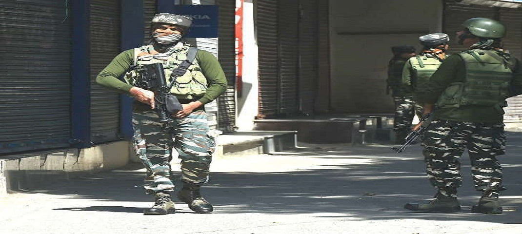 घाटी में आतंकियों के निशाने पर पुलिसकर्मियों के परिवार, अबतक 11 लोगों का अपहरण 2 Hello Uttarakhand News »