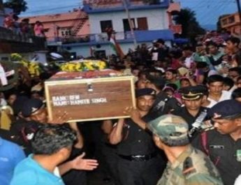 शहीद हमीर पोखरियाल को नम आंखों से दी गई अंतिम विदाई, उमड़ा जनसैलाब 3 Hello Uttarakhand News »