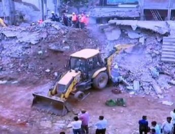 अहमदाबाद में ढही चार मंजिला इमारत, 1 की मौत, बचाव कार्य जारी 3 Hello Uttarakhand News »