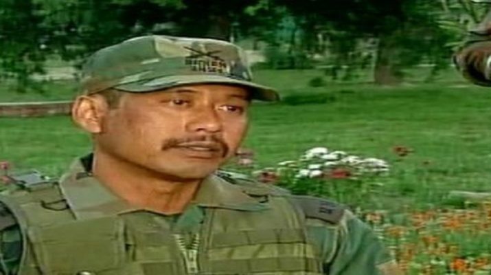 पत्थरबाज को बोनट पर बांधकर घुमाने वाले मेजर लीतुल गोगाई पर होगी अनुशासनात्मक कार्रवाई 1 पत्थरबाज को बोनट पर बांधकर घुमाने वाले मेजर लीतुल गोगाई पर होगी अनुशासनात्मक कार्रवाई 1 Hello Uttarakhand News »