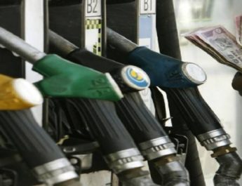 एक दिन की राहत के बाद फिर बढ़े तेल के दाम 4 Hello Uttarakhand News »