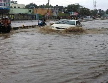 उत्तराखण्ड में कहर बनकर बरस रही बारिश, लोगों की बढ़ रही मुसीबतें 2 Hello Uttarakhand News »