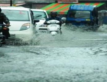 प्रदेश के कई इलाकों में अगले 24 घण्टों में भारी बारिश की आशंका, 13 जिलों के लिए अलर्ट जारी 3 Hello Uttarakhand News »