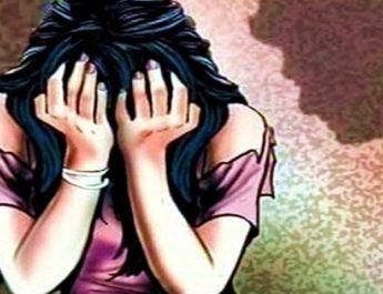 राजधानी दून में कार में नाबालिक से छेड़छाड़, 1 आरोपी गिरफ्तार, अन्य की तलाश शुरू 3 Hello Uttarakhand News »