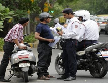 केंद्र सरकार ने जारी की एडवाइजरी, अब ट्रैफिक पुलिस को नहीं दिखाना होगा ड्राइविंग लाइसेंस 3 Hello Uttarakhand News »