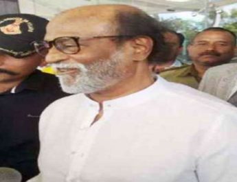 लखनऊ पहुंचे रजनीकांत, ट्रेन बुक करा लाए 700 क्रू मेंबर 2 Hello Uttarakhand News &raquo;