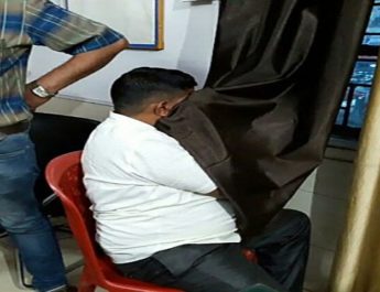 दो बाबू ले रहे थे घूस, एक को रंगेहाथों पकड़ा, एक फरार 3 Hello Uttarakhand News »