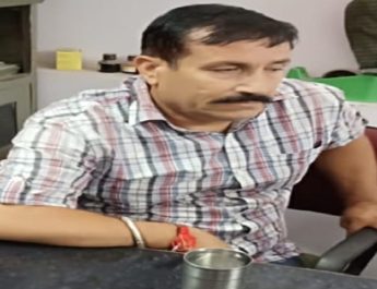 30 हजार की रिश्वत लेते हुये लेखपाल रंगे हाथों गिरफ्तार 3 Hello Uttarakhand News &raquo;