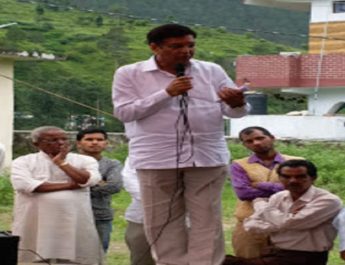 पृथक जिले की मांग को लेकर भूख हड़ताल पर बैठे क्षेत्रवासियों को कांग्रेस का समर्थन 3 Hello Uttarakhand News »