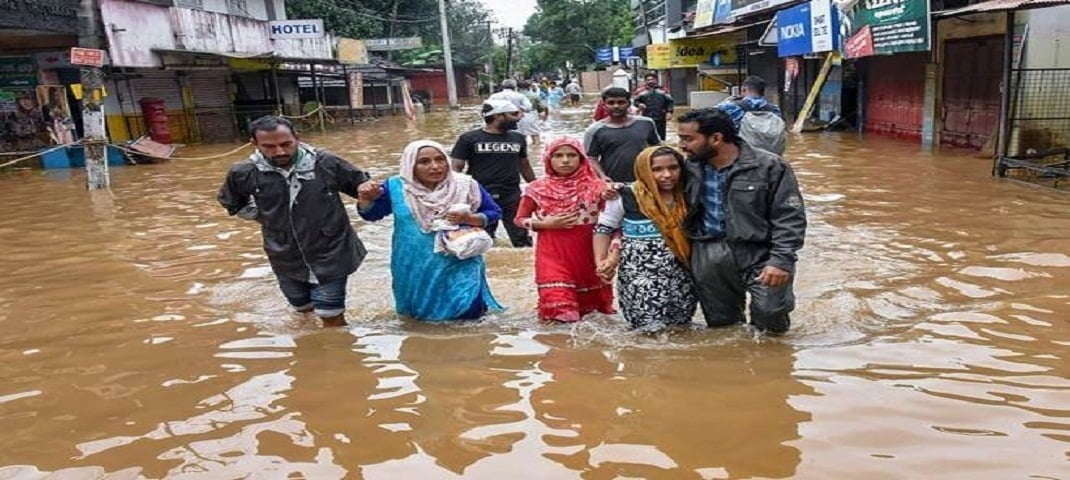 बाढ़ के बाद केरल में रैट फीवर का खौफ, 12 लोगों की मौत 2 बाढ़ के बाद केरल में रैट फीवर का खौफ, 12 लोगों की मौत 2 Hello Uttarakhand News »