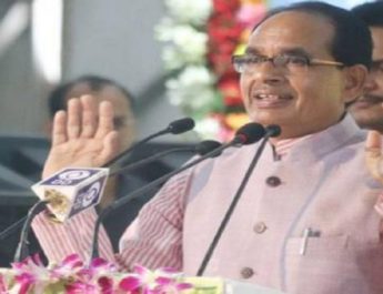 मुख्यमंत्री शिवराज सिंह चौहान के काफिले पर पथराव, गरमाई राजनीति 2 Hello Uttarakhand News »