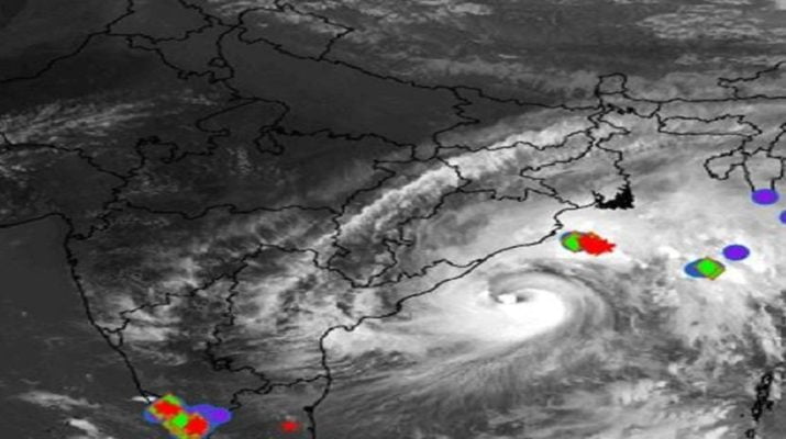 चक्रवाती तूफान तितली का खतरा, ओडिशा और आंध्र प्रदेश में अलर्ट जारी 1 Hello Uttarakhand News »