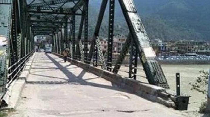 बदहाल उत्तरकाशी के जोशियाड़ा पुल की कोई नहीं ले रहा सुध 1 Hello Uttarakhand News »