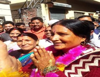 भाजपा ने ठुकराया, कांग्रेस ने दिया तोहफा, तय मानी जा रही अनुपमा की जीत 2 Hello Uttarakhand News »