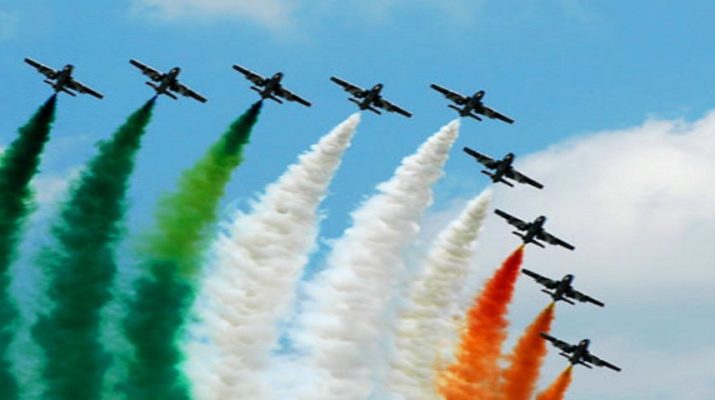 वायु सेना दिवस पर फाइटर जेटों ने दिखाए करतब 1 Hello Uttarakhand News »