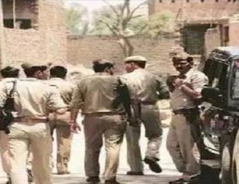 बुलंदशहर में ठाकुरों के घर के आगे फेंके पर्चें, जय भीम बोलना होगा की धमकी  4 Hello Uttarakhand News »