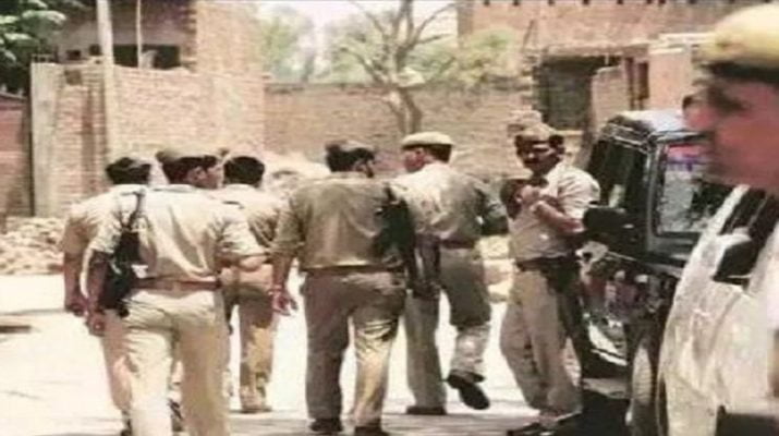 बुलंदशहर में ठाकुरों के घर के आगे फेंके पर्चें, जय भीम बोलना होगा की धमकी  1 Hello Uttarakhand News »