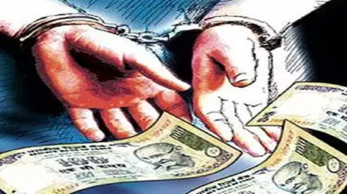 देहरादून: बीमा के नाम पर लाखों की ठगी करने वाले व्यक्ति व महिला गिरफ्तार, 6 महीने से थे फरार 1 Hello Uttarakhand News »