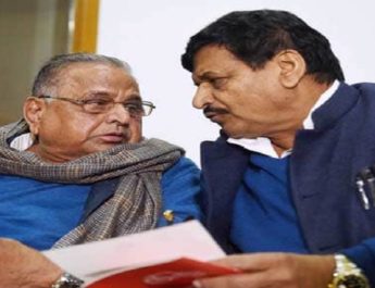 शिवपाल के पार्टी कार्यालय पहुंचे मुलायम सिंह यादव, दिया राष्ट्रीय अध्यक्ष बनने का प्रस्ताव 4 Hello Uttarakhand News »