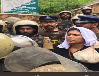 सबरीमाला मंदिर: वापस लौटीं दो महिलाएं, सुरक्षा के बावजूद नहीं मिला प्रवेश 3 Hello Uttarakhand News »