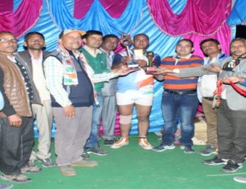 कैंपटी में आयोजित खेल एवं सांस्कृतिक विकास समारोह में युवाओं ने दिखाई प्रतिभा 2 Hello Uttarakhand News »