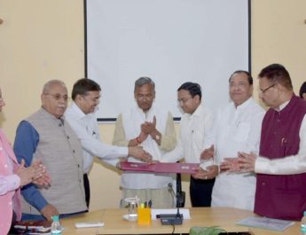 दून रेलवे स्टेशन के पुनर्विकास के लिए रेलवे बोर्ड व एमडीडीए के मध्य एमओयू 4 Hello Uttarakhand News »