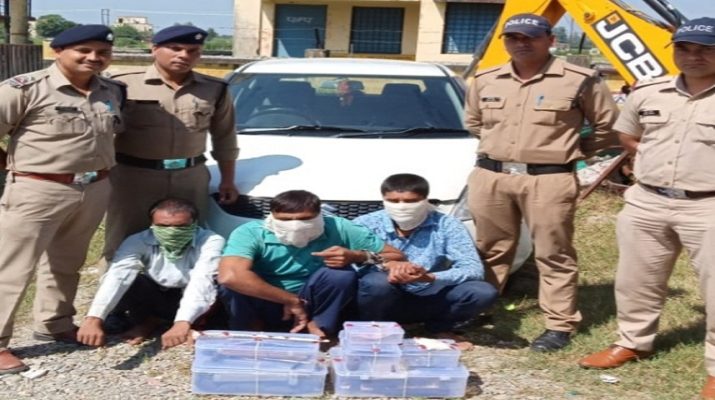 'सैंडी गिरोह' के तीन शातिर बदमाश अस्लाह, ज्वैलरी व कार सहित गिरफ्तार 1 Hello Uttarakhand News »