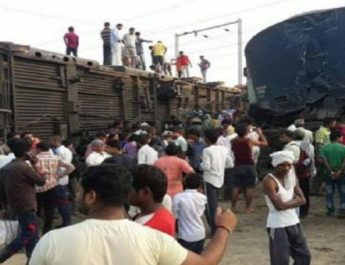 रायबरेली रेल हादसा: दो अधिकारियों को किया गया सस्पेंड 8 Hello Uttarakhand News »