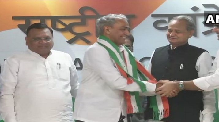 चुनाव से पहले बीजेपी को बड़ा झटका, सांसद हरीश मीणा ने थामा कांग्रेस का हाथ 1 Hello Uttarakhand News »