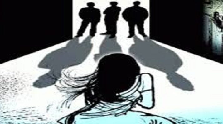 युवती के साथ बलात्कार कर दो भाई सहित पिता गिरफ्तार.. 1 Hello Uttarakhand News »