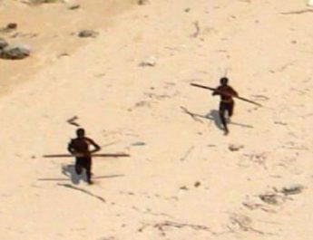 भारत में स्थित दुनिया की सबसे खतरनाक जनजाति ने की अमेरिकी नागरिक की हत्या, नहीं चल सकता मुकदमा! 2 Hello Uttarakhand News »