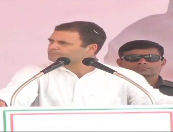 राहुल गांधी ने रमन सरकार पर लगाया भ्रष्टाचार का आरोप, कहा: आदिवासियों से छीनी हजारों एकड़ जमीन 2 Hello Uttarakhand News »