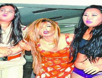 महिला रेसलर से भिड़ी राखी सावंत, अस्पताल में भर्ती 4 Hello Uttarakhand News »