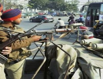 पठानकोट में पूजा एक्‍सप्रेस ट्रेन से हिरासत में लिए गये 6 संदिग्‍ध 4 Hello Uttarakhand News »