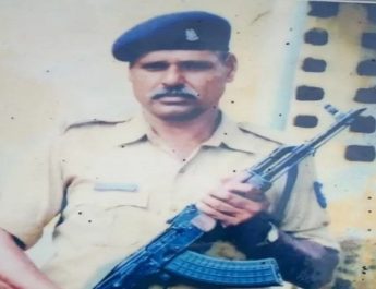 जम्मू-कश्मीर में उत्तराखंड का लाल शहीद, देर रात पहुंचेगा पार्थिव शरीर 2 Hello Uttarakhand News »