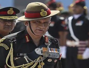 दीवाली पर भारत-चीन सीमा पर पहुंचे आर्मी चीफ बिपिन रावत 4 Hello Uttarakhand News »