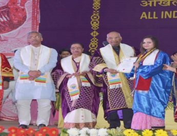 राष्ट्रपति कोविंद ने ऋषिकेश एम्स प्रथम दीक्षांत समारोह में विद्यार्थियों को की उपाधियां वितरित 7 Hello Uttarakhand News »