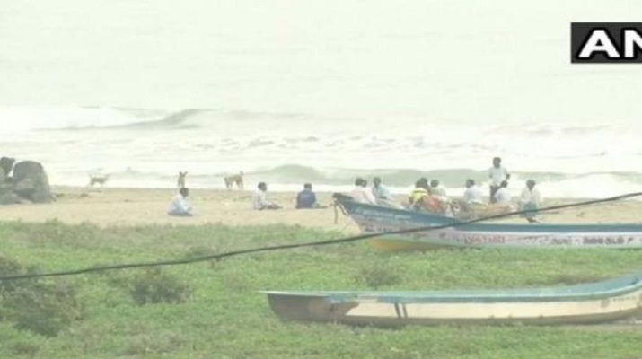 तमिलनाडु में आज दस्तक दे सकता है 'गाजा', मच सकती है तबाही 1 तमिलनाडु में आज दस्तक दे सकता है 'गाजा', मच सकती है तबाही 1 Hello Uttarakhand News »