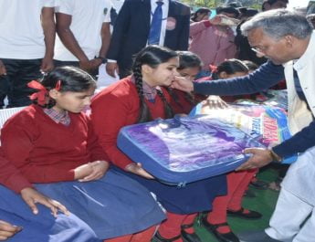 मुख्य़मंत्री ने दिव्यांग बच्चों के साथ मनाया जन्मदिवस 5 Hello Uttarakhand News »